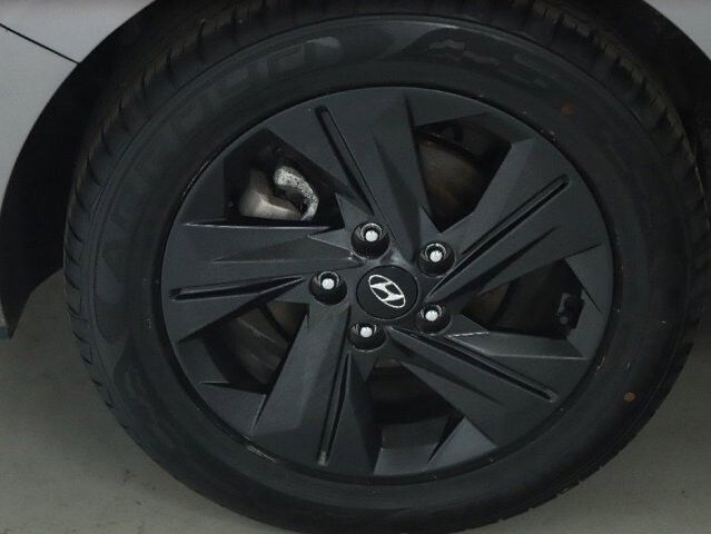 2023 Hyundai Elantra in Bedford, OH 44146 - 18133819 12