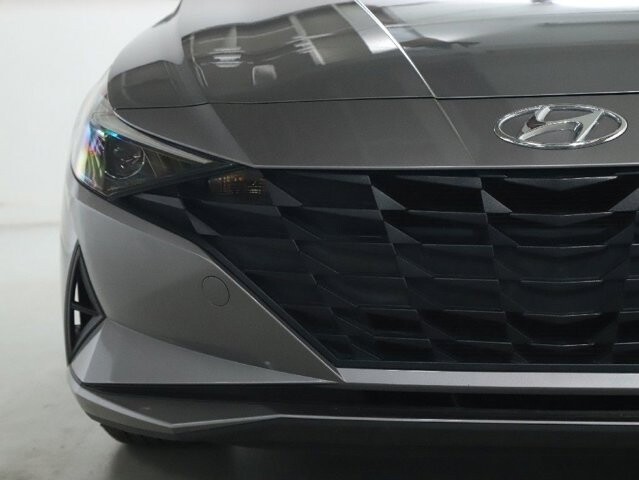2023 Hyundai Elantra in Bedford, OH 44146 - 18133819 6