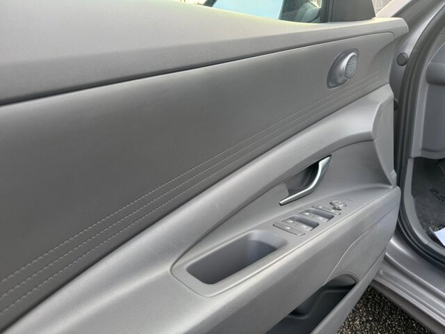 2023 Hyundai Elantra in Bedford, OH 44146 - 18133819 11