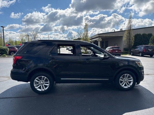 2017 Ford Explorer in Marysville, OH 43040 - 18133840 10