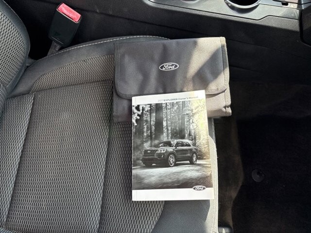 2017 Ford Explorer in Marysville, OH 43040 - 18133840 43