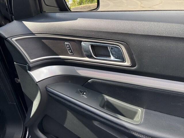 2017 Ford Explorer in Marysville, OH 43040 - 18133840 40