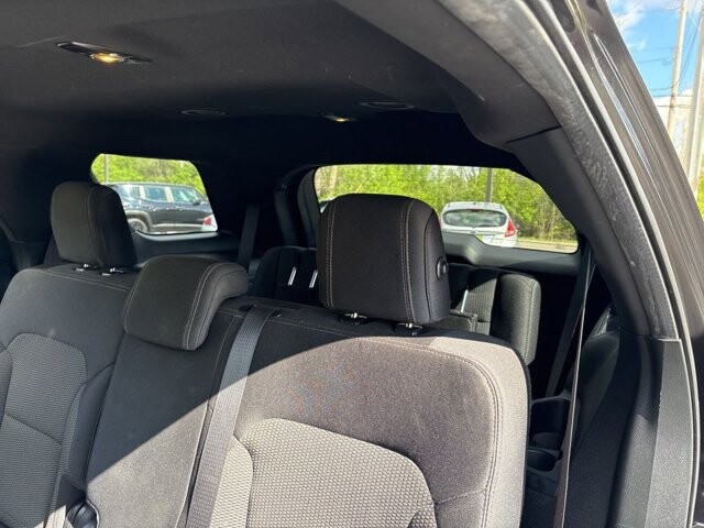 2017 Ford Explorer in Marysville, OH 43040 - 18133840 32