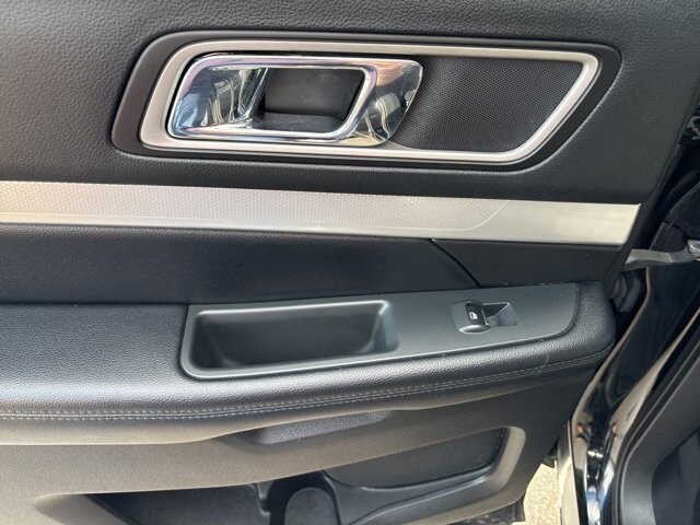 2017 Ford Explorer in Marysville, OH 43040 - 18133840 30