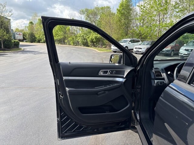 2017 Ford Explorer in Marysville, OH 43040 - 18133840 13