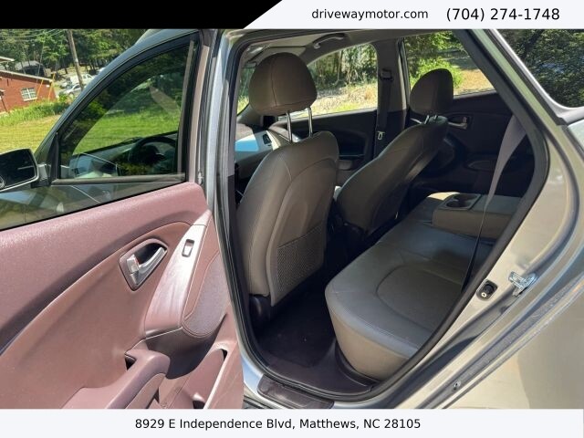 2015 Hyundai Tucson in Matthews, NC 28105 - 18133848 6