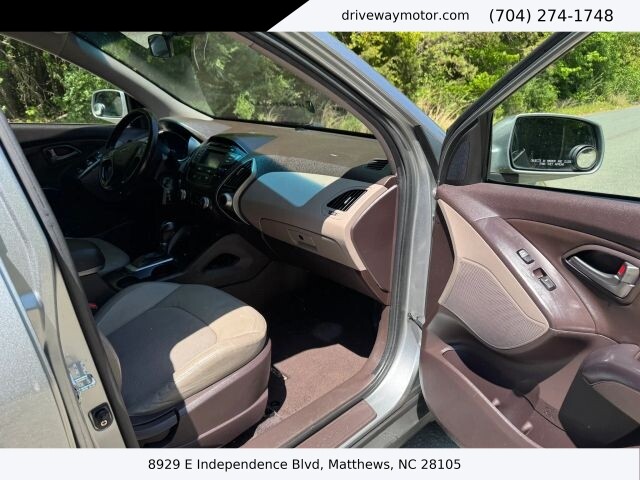 2015 Hyundai Tucson in Matthews, NC 28105 - 18133848 9