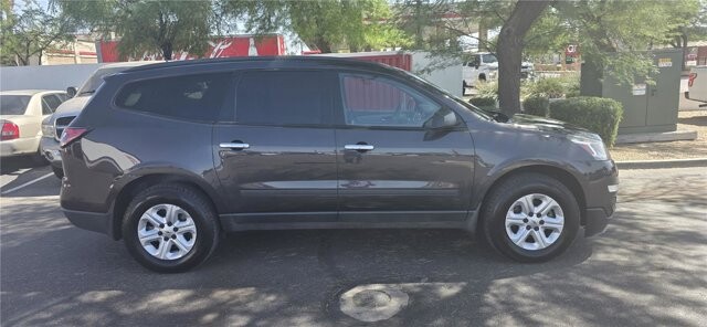 2015 Chevrolet Traverse in Mesa, AZ 85212 - 18133856 4