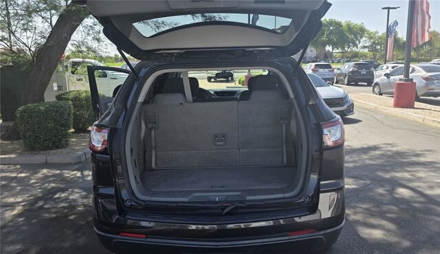 2015 Chevrolet Traverse in Mesa, AZ 85212 - 18133856 9