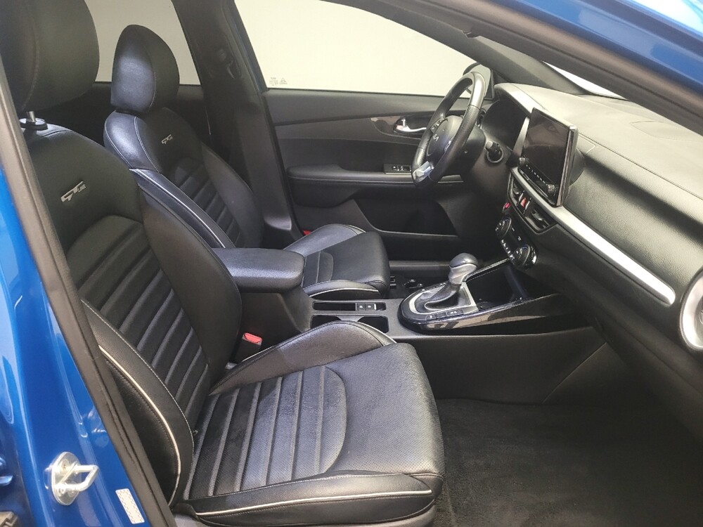 2023 Kia Forte in Downey, CA 90241 - 18133859 21