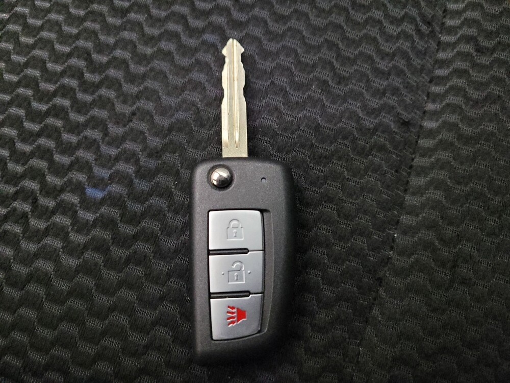 2020 Nissan Rogue Sport in Downey, CA 90241 - 18133860 32