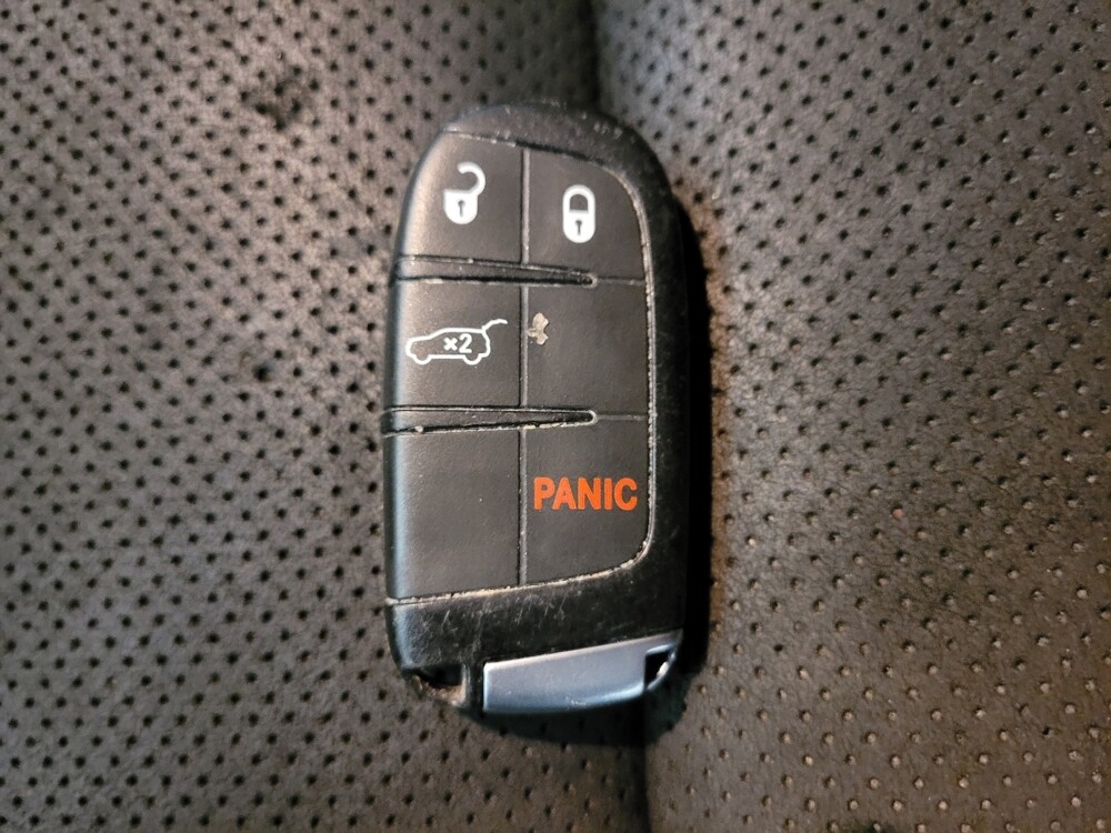 2019 Jeep Grand Cherokee in Montclair, CA 91763 - 18133861 32