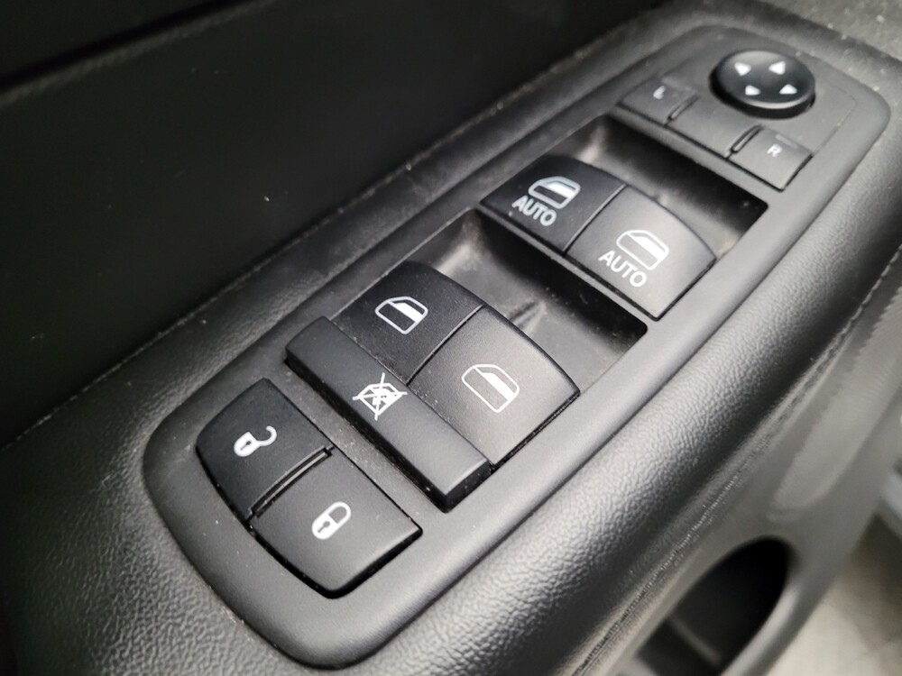 2019 Jeep Grand Cherokee in Montclair, CA 91763 - 18133861 27