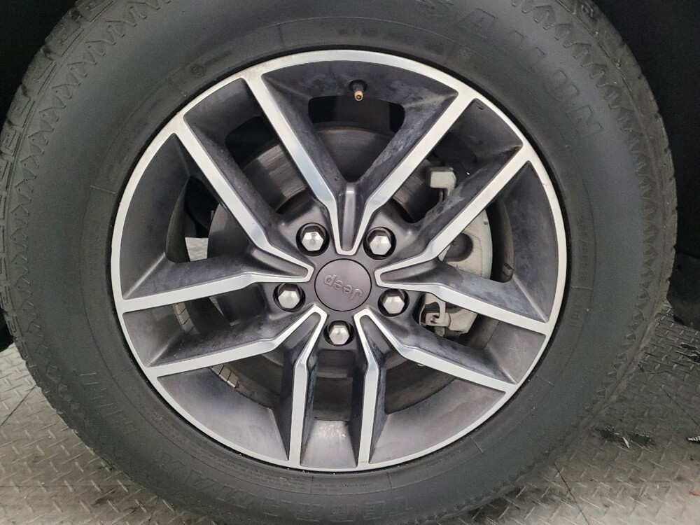 2019 Jeep Grand Cherokee in Montclair, CA 91763 - 18133861 31