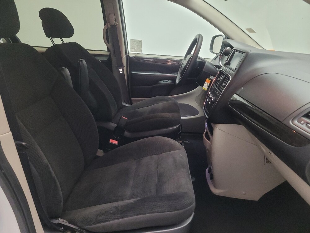 2019 Dodge Grand Caravan in Downey, CA 90241 - 18133862 21