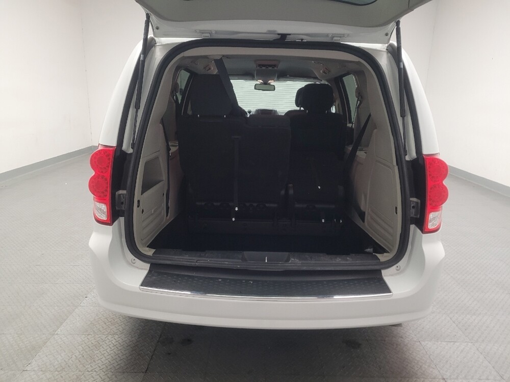 2019 Dodge Grand Caravan in Downey, CA 90241 - 18133862 29