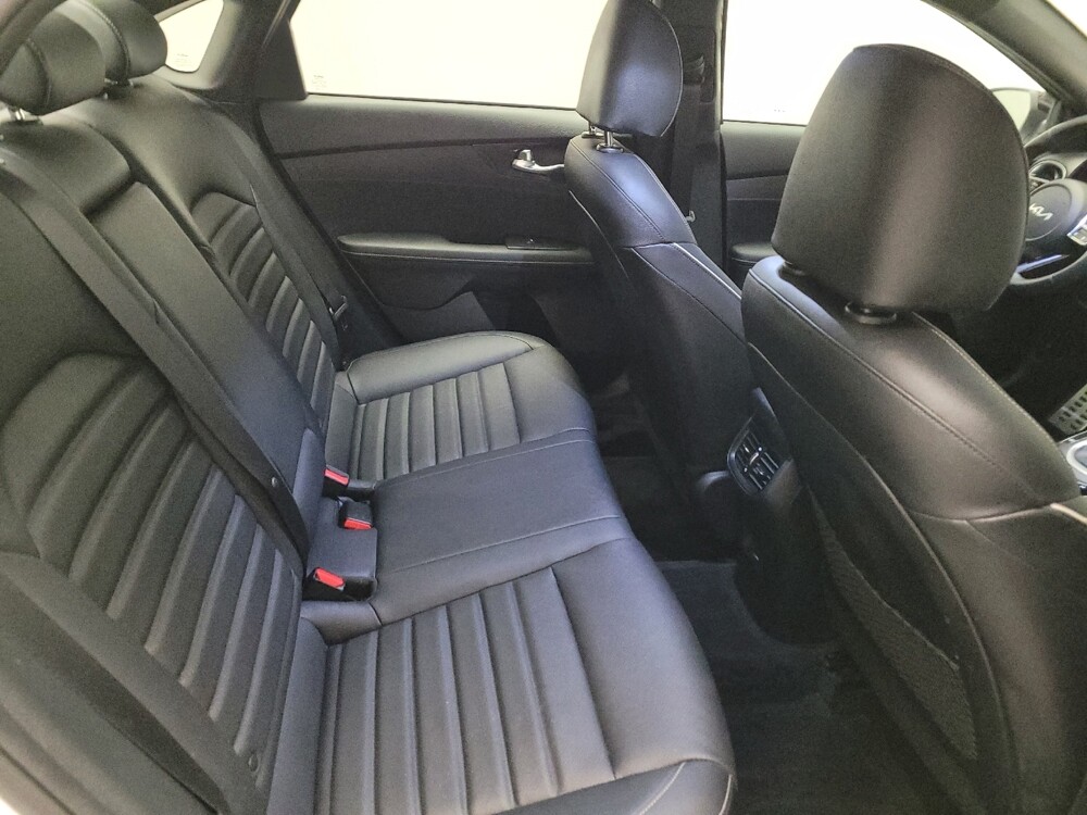 2022 Kia Forte in Downey, CA 90241 - 18133868 19