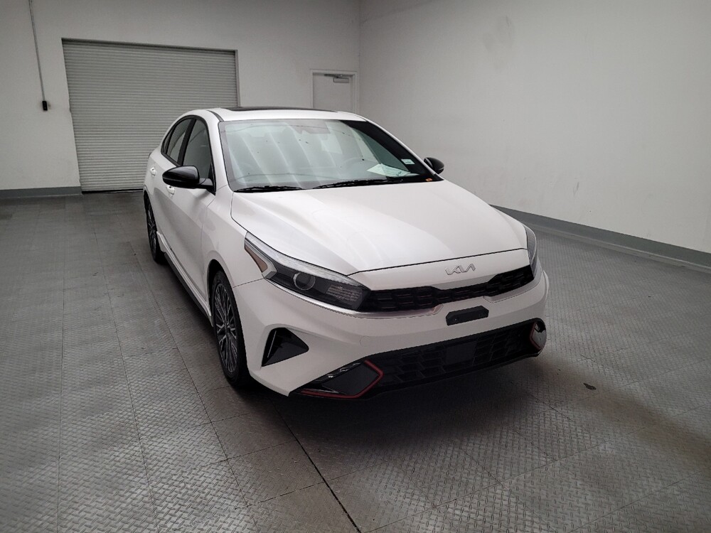 2022 Kia Forte in Downey, CA 90241 - 18133868 14