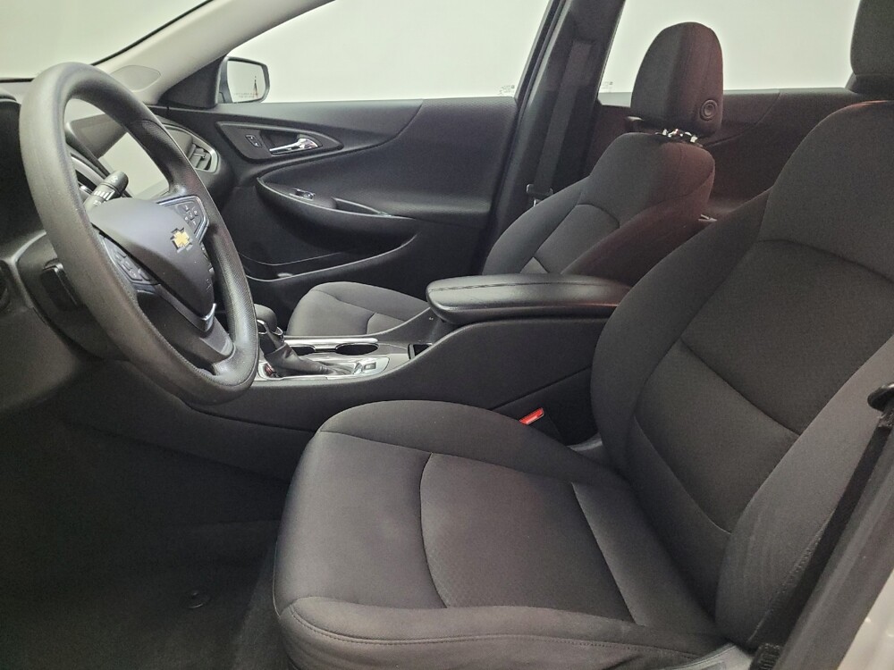 2022 Chevrolet Malibu in Downey, CA 90241 - 18133874 17