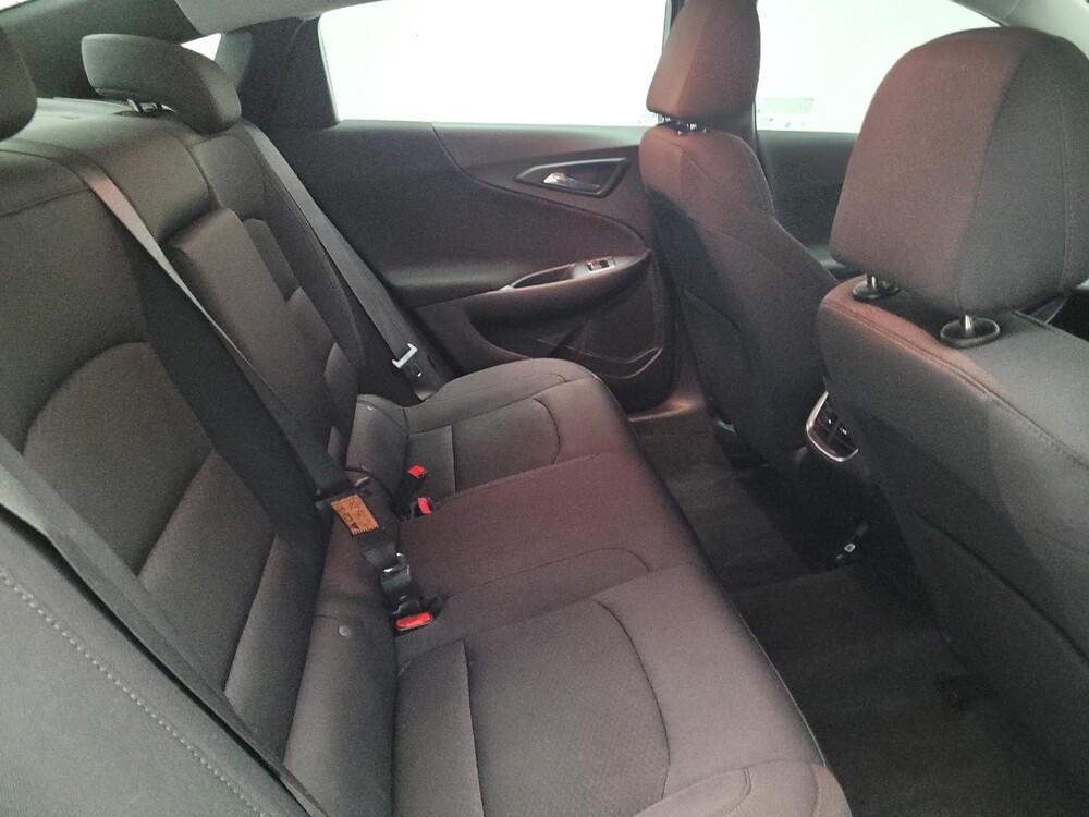 2022 Chevrolet Malibu in Downey, CA 90241 - 18133874 19