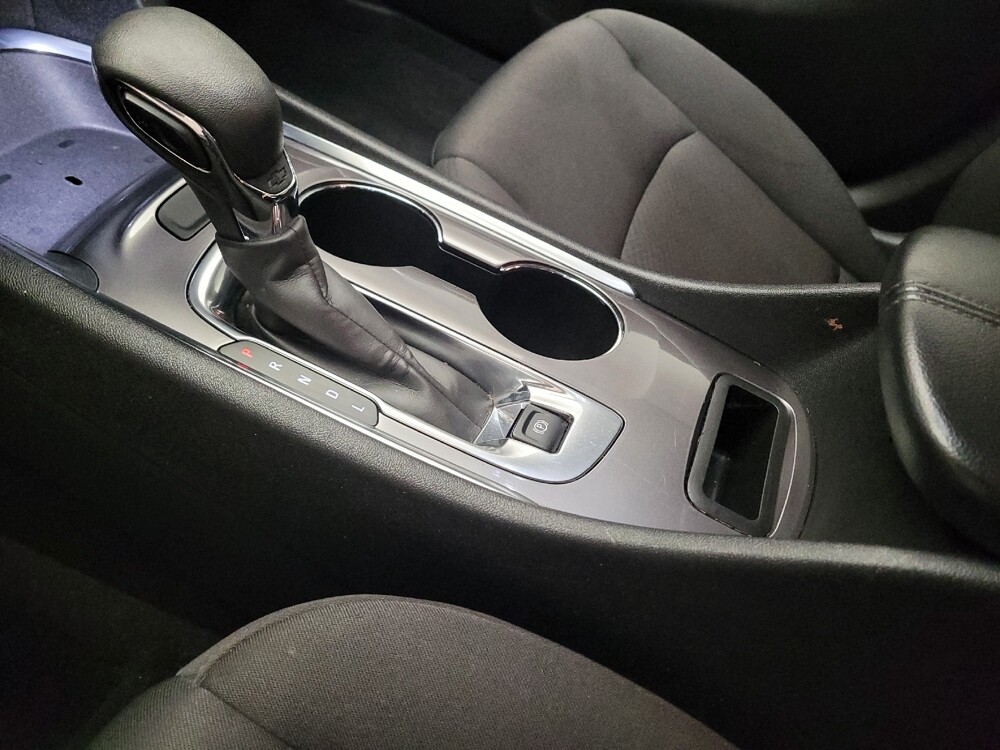 2022 Chevrolet Malibu in Downey, CA 90241 - 18133874 26