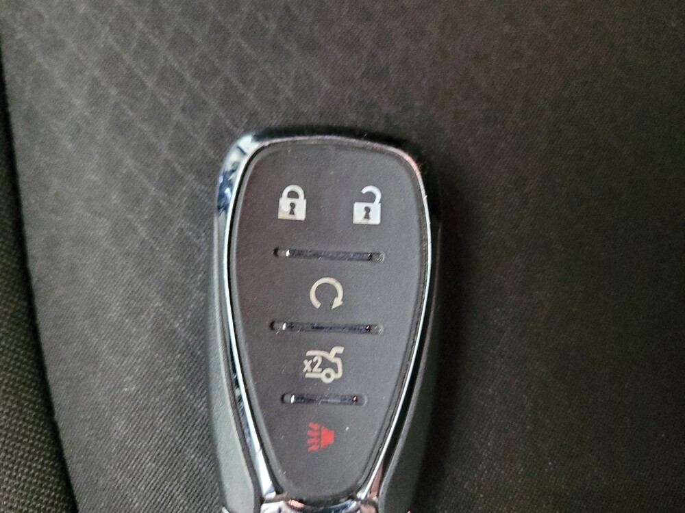 2022 Chevrolet Malibu in Downey, CA 90241 - 18133874 32