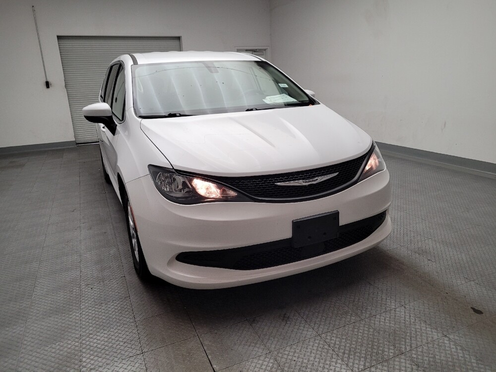 2022 Chrysler Voyager in Downey, CA 90241 - 18133879 14