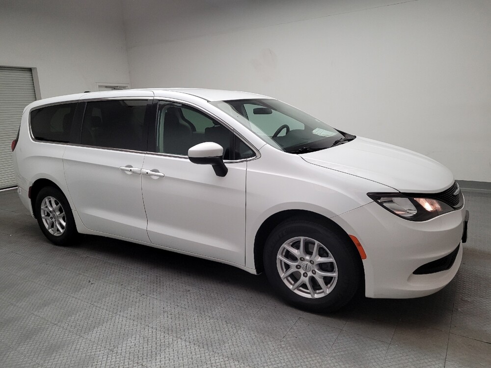 2022 Chrysler Voyager in Downey, CA 90241 - 18133879 11