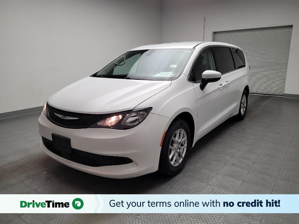 2022 Chrysler Voyager in Downey, CA 90241 - 18133879