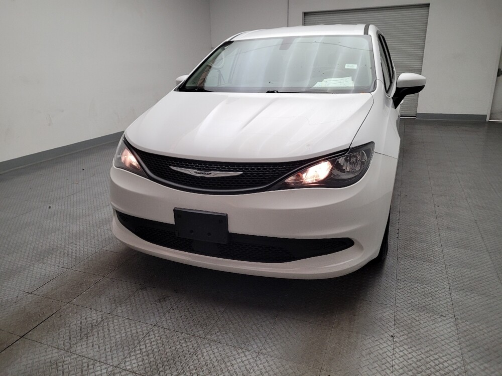 2022 Chrysler Voyager in Downey, CA 90241 - 18133879 15