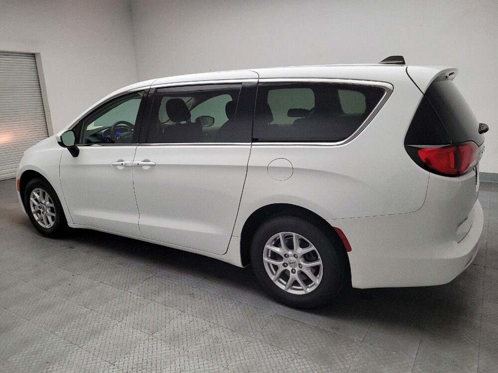 2022 Chrysler Voyager in Downey, CA 90241 - 18133879 3