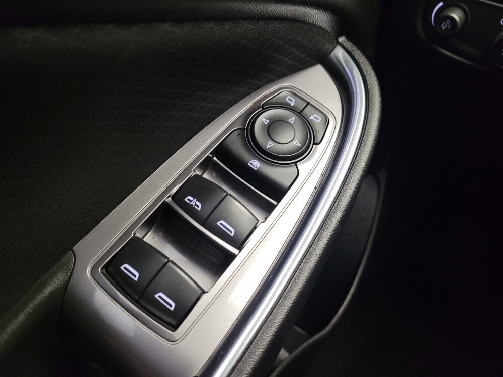 2018 Chevrolet Malibu in Montclair, CA 91763 - 18133880 27