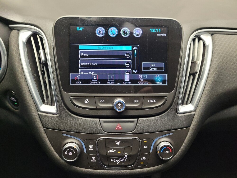 2018 Chevrolet Malibu in Montclair, CA 91763 - 18133880 25