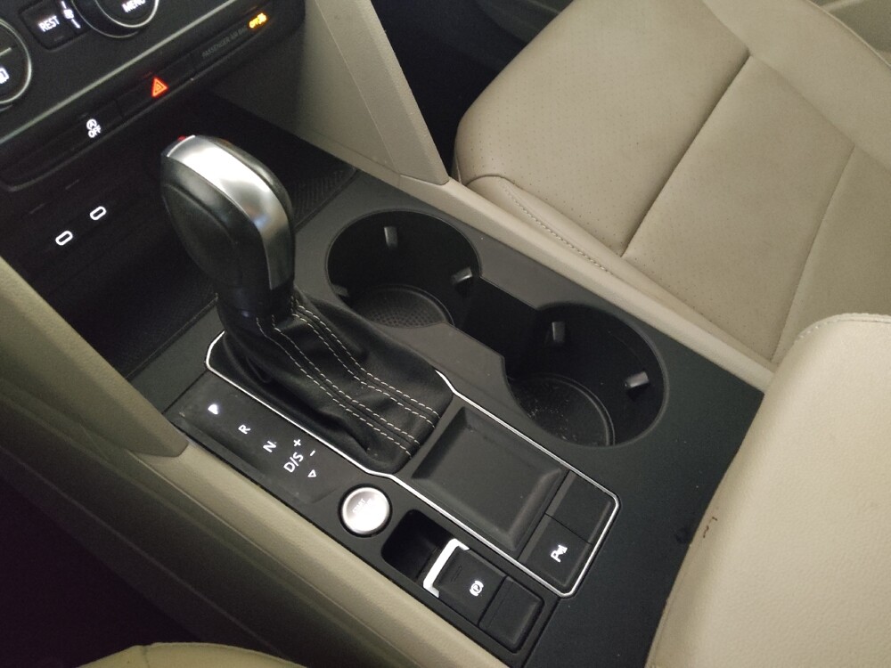 2021 Volkswagen Atlas in Morrow, GA 30260 - 18133898 26