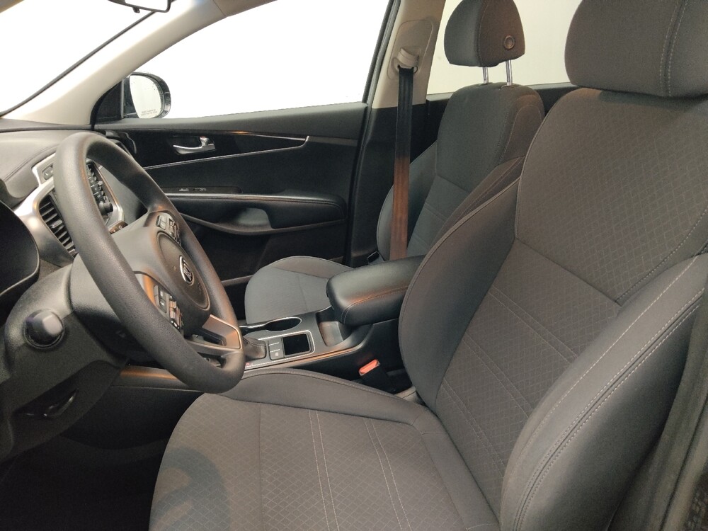 2018 Kia Sorento in Jackson, MS 39211 - 18133902 17