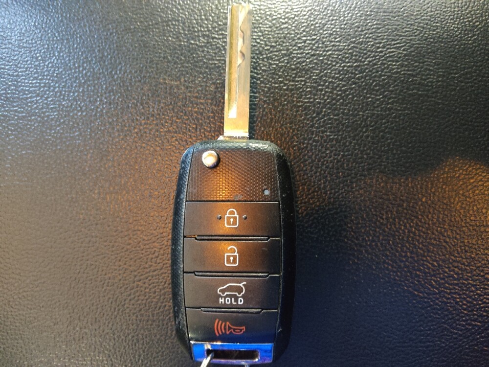 2018 Kia Sorento in Jackson, MS 39211 - 18133902 32