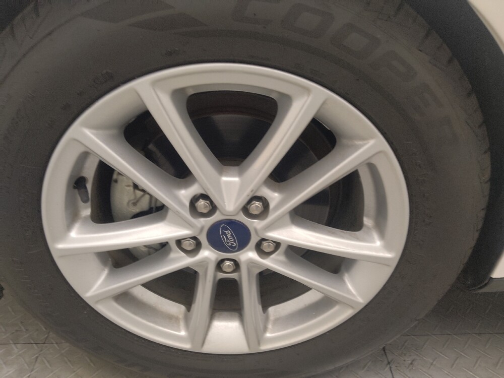 2016 Ford Focus in Marietta, GA 30062 - 18133920 31