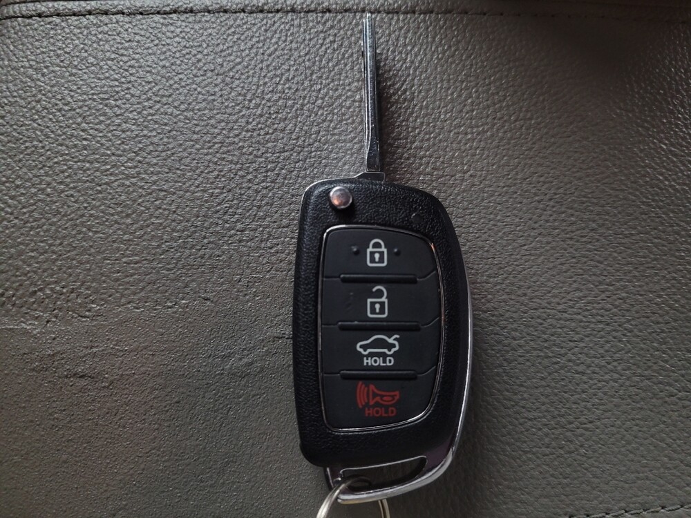 2015 Hyundai Sonata in Stone Mountain, GA 30083 - 18133922 32