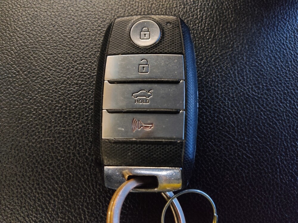 2019 Kia Optima in Marietta, GA 30062 - 18133930 32