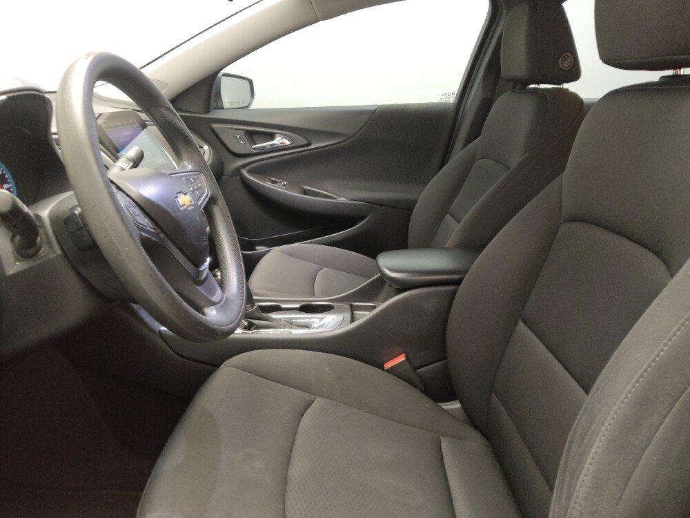 2019 Chevrolet Malibu in Lewisville, TX 75067 - 18133937 17