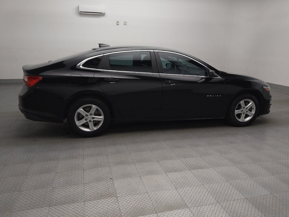 2019 Chevrolet Malibu in Lewisville, TX 75067 - 18133937 10