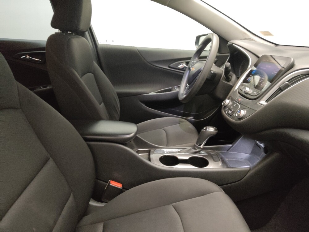 2019 Chevrolet Malibu in Lewisville, TX 75067 - 18133937 21