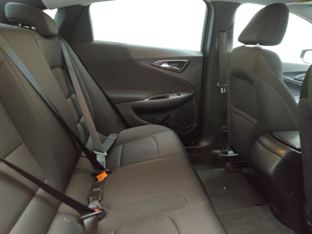 2019 Chevrolet Malibu in Lewisville, TX 75067 - 18133937 19