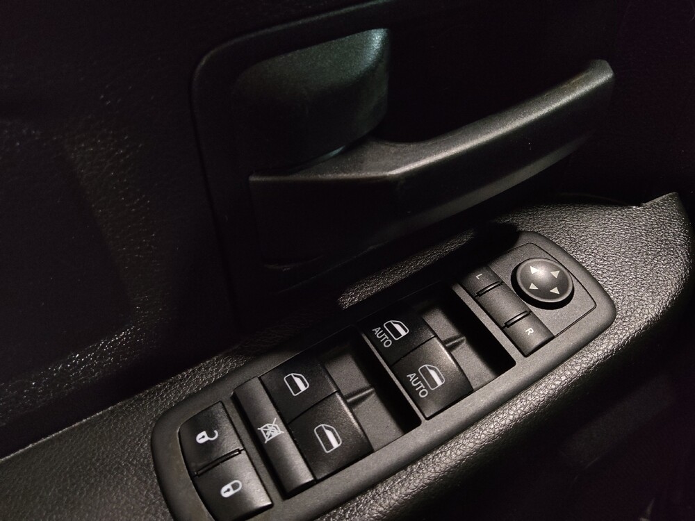 2019 RAM 1500 in Lewisville, TX 75067 - 18133939 27