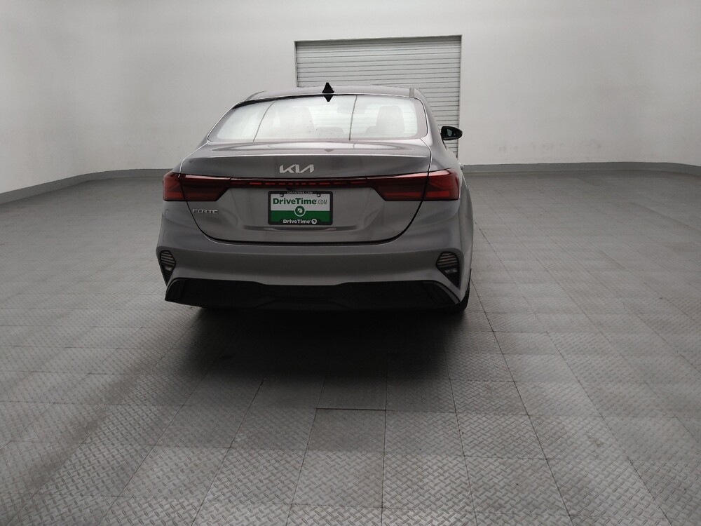 2024 Kia Forte in Arlington, TX 76011 - 18133947 7