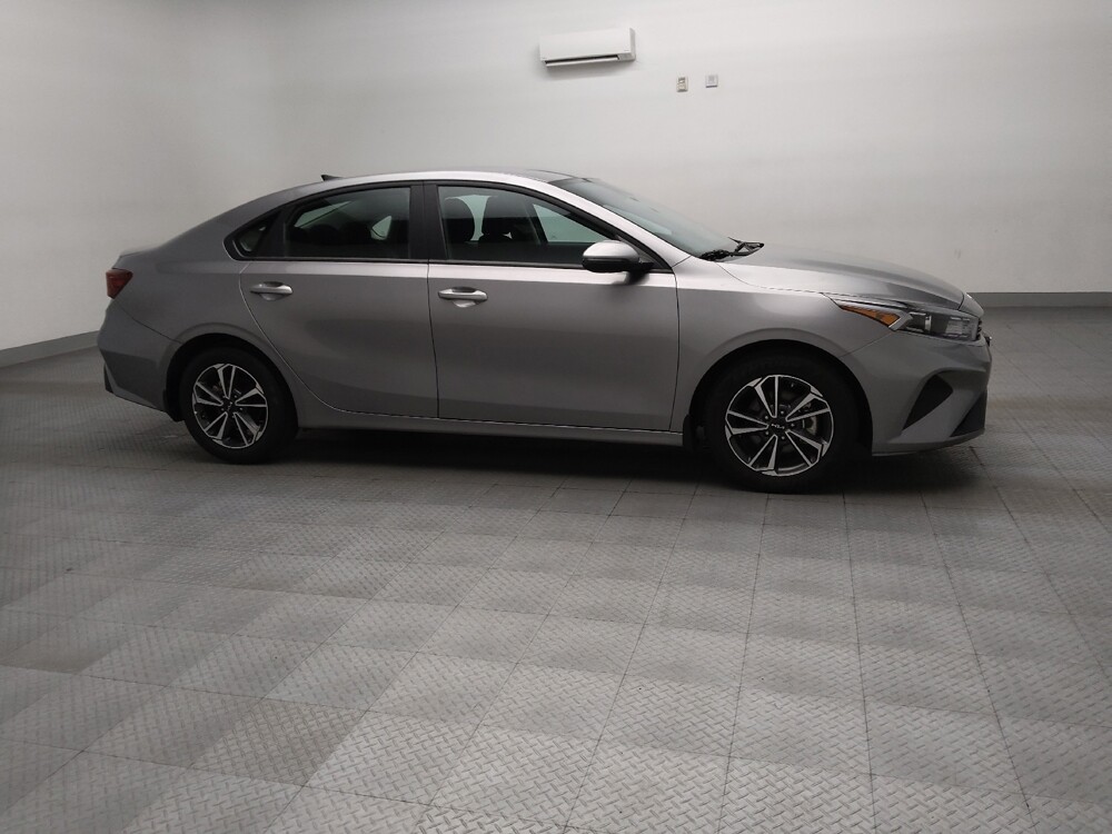 2024 Kia Forte in Arlington, TX 76011 - 18133947 11