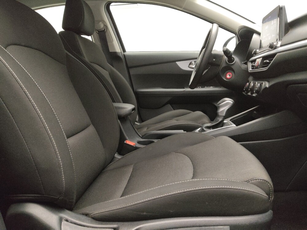 2024 Kia Forte in Arlington, TX 76011 - 18133947 21