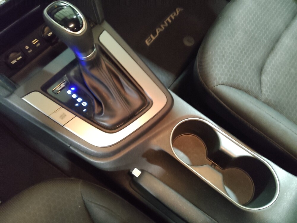 2018 Hyundai Elantra in Arlington, TX 76011 - 18133959 26