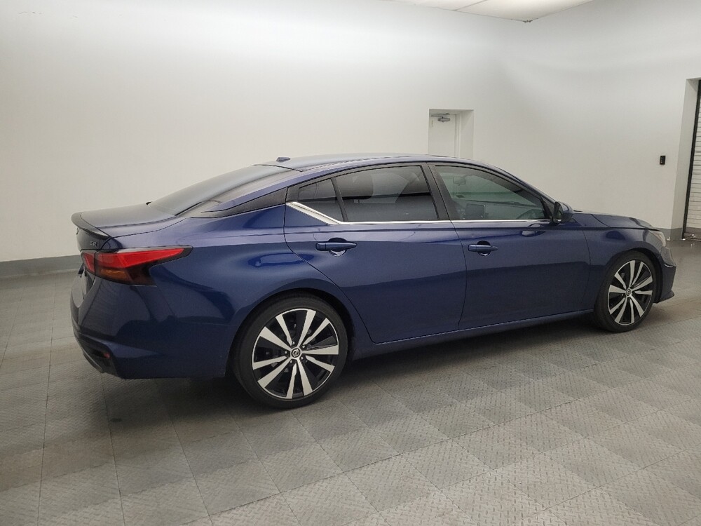 2019 Nissan Altima in Glendale, AZ 85301 - 18133967 10
