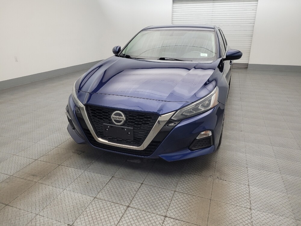 2019 Nissan Altima in Glendale, AZ 85301 - 18133967 15